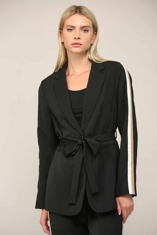 EMALINE CONTRAST TRIM BLAZER