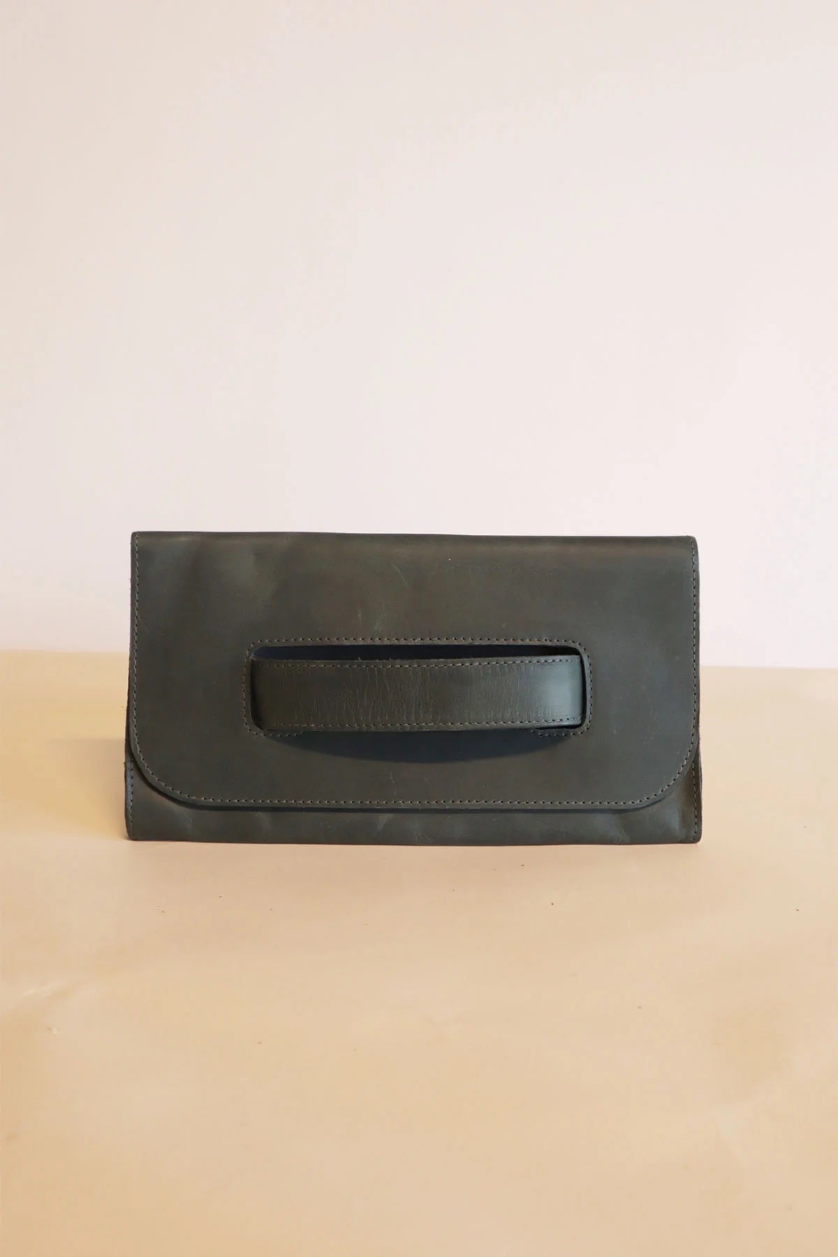 MARE HANDLE CLUTCH by Able