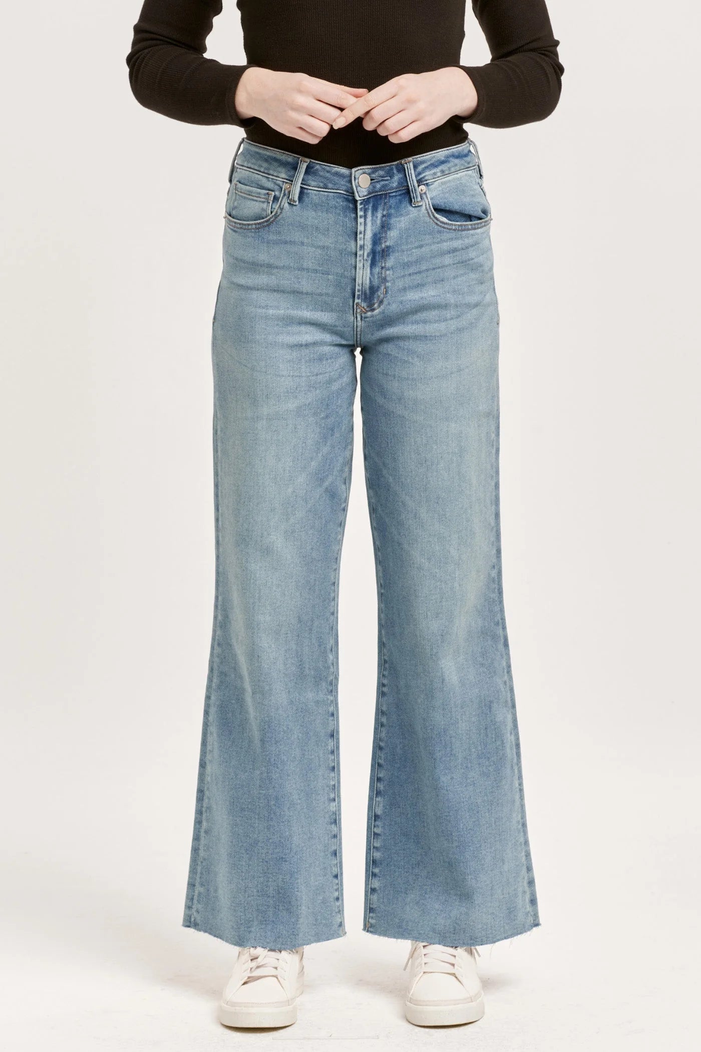 FIONA SUPER HIGH RISE WIDE LEG JEANS