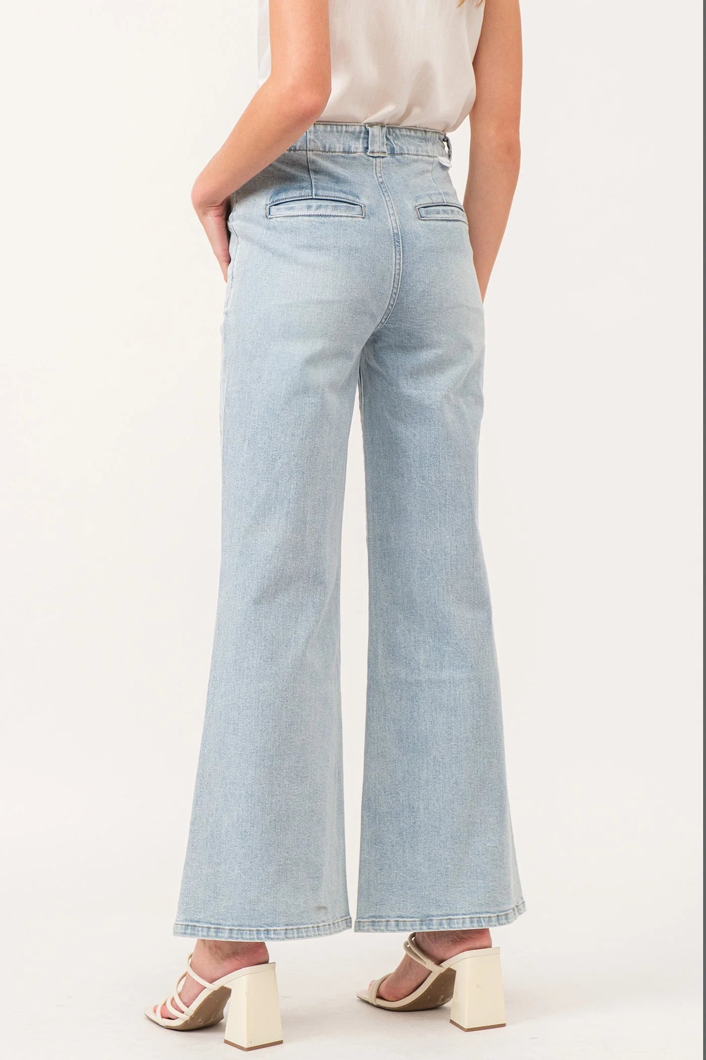 FIONA SUPER HIGH RISE WIDE LEG JEANS