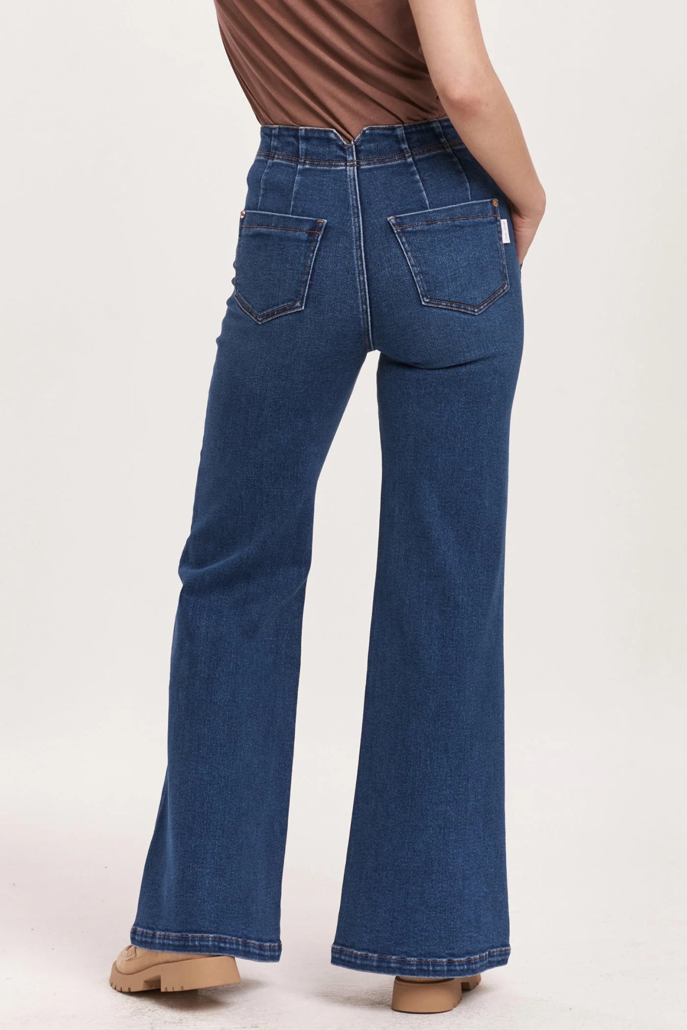 FIONA SUPER HIGH RISE WIDE LEG JEANS