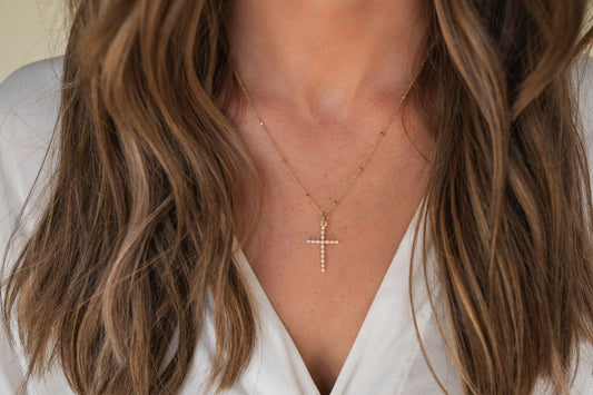 ELITE CROSS NECKLACE