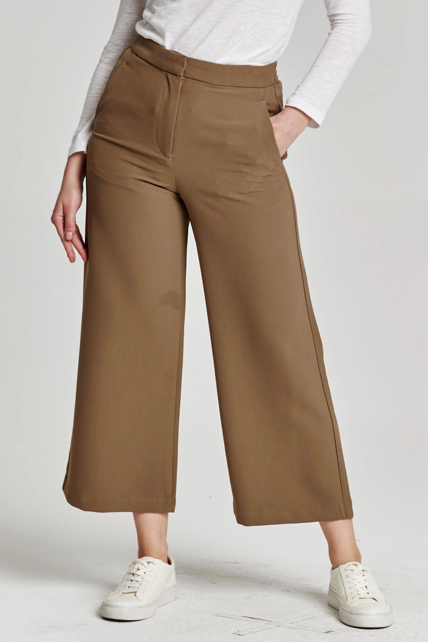 DENALI CROPPED WIDE LEG TROUSERS