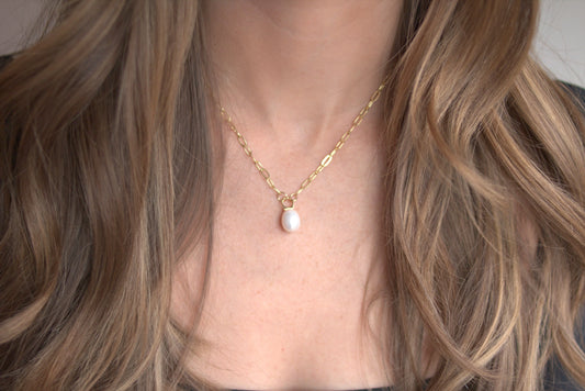 PERFECT PEARL NECKLACE